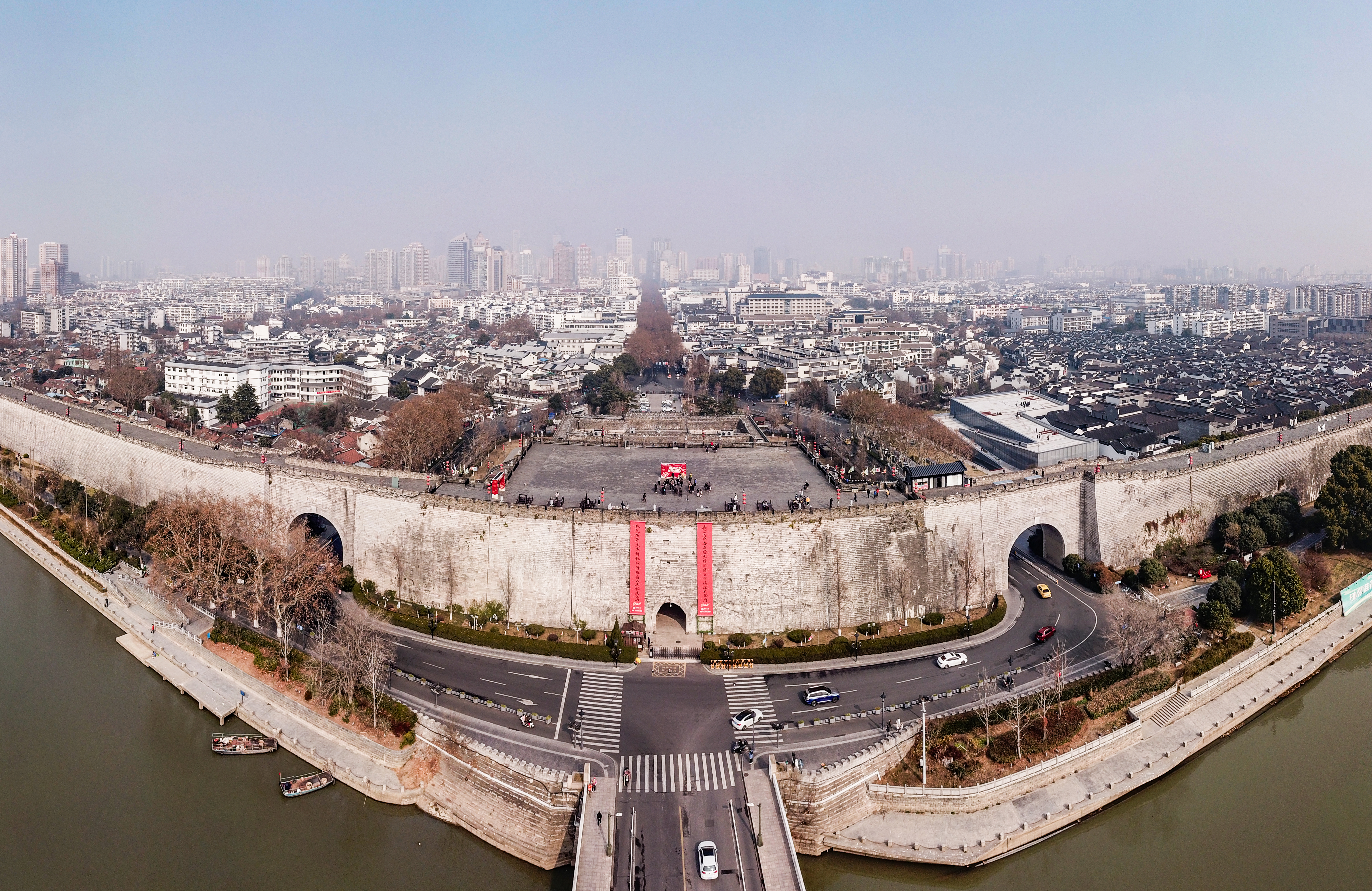 南京13座城门向全球征集2023癸卯年春联，首次向青少年增设“新苗奖”